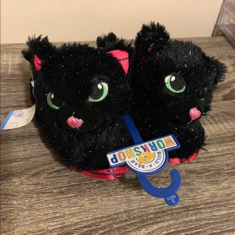 🐻🐻Build a Bear Kids Character Slippers🐻🐻